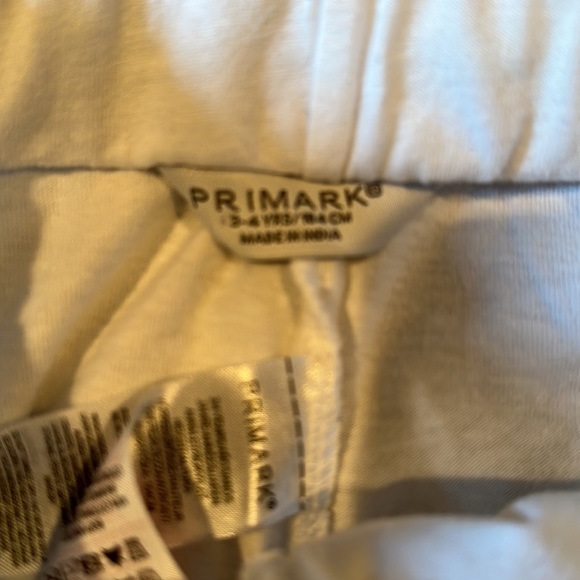 White Lacy Shorts. New without tags. - Picture 3 of 3